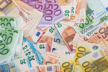 Obraz premium 100 200 500 euro banknote as background