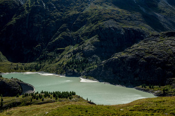 The glacier lake Margaritzenstausee and the dam