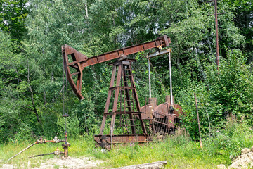 Oil rig at work