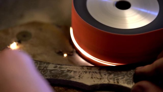 Grinding metal 