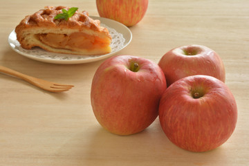 リンゴ　アップルパイ

