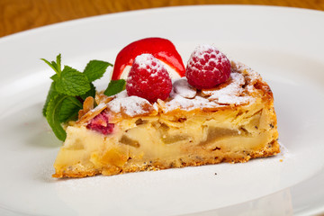 Pie with pear