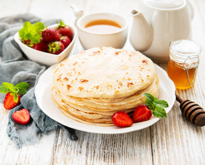 Delicious pancakes with strawberry