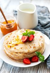 Delicious pancakes with strawberry