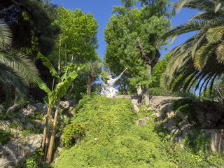 Fototapeta na wymiar Ville de Sète dans l'Hérault, le jardin du château d'eau