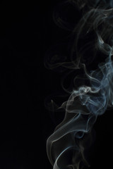 Obraz premium White smoke texture on black background