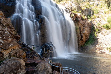 Langzeitbelichtung eines Wasserfalls in Australien