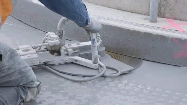 Concrete saw cutting