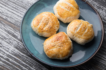 Cantonese-style dim sum wife pie