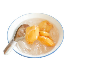 Salacca in syrup with ice