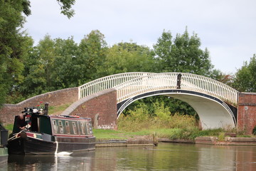 canal water ways and bridges over the oxford canal at the braunston juntion