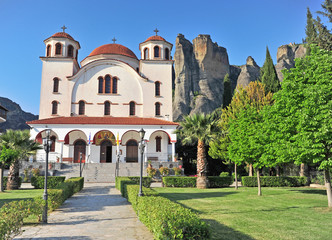 Fototapeta na wymiar Orthodox church in Kalampaka town, Greece