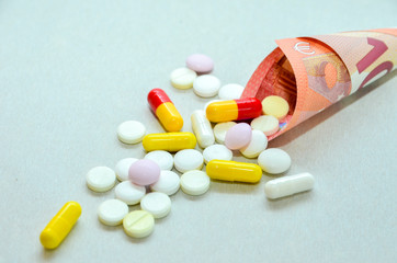 tablets are scattered on the table, dosage for the patient