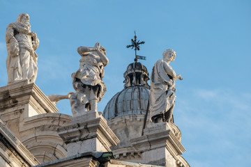 Fototapeta na wymiar ancient architecture in Venice