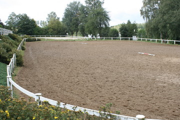 Reitsport, Reitfeld, Hürdenstangen