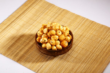 Roasted Phool Makhana or Crispy Lotus pops Seed