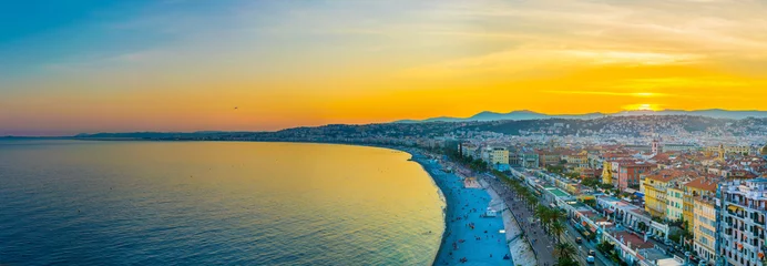 Afwasbaar Fotobehang Nice Uitzicht op de zonsondergang van Nice, Frankrijk