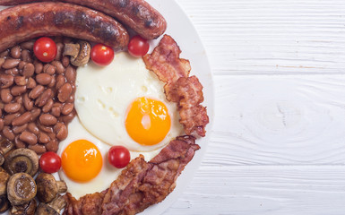 English breakfast with bacon