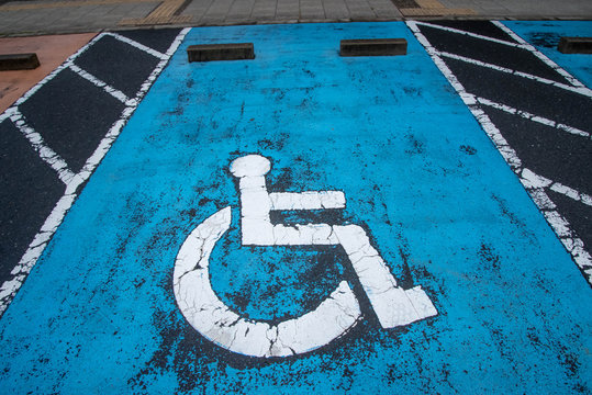 車いす専用駐車場 の画像 195 件の Stock 写真 ベクターおよびビデオ Adobe Stock