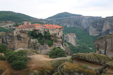 Fototapeta na wymiar View to Monastery of Varlaam and monastery of Roussanou, Meteora, Greece