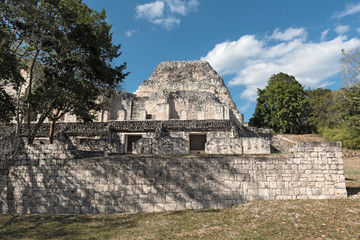 Fototapeta na wymiar The ruins of the ancient Mayan city of Becan, Campeche, Mexico