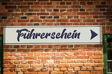 Fototapeta na wymiar Schild 318 - Führerschein