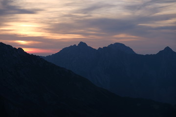 Naklejka na ściany i meble Sonnenaufgang im Karwendel