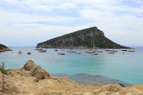 Vista Sullisola Di Figaroli Dalla Spiaggia Di Cala Moresca