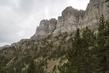 Fototapeta na wymiar Ordesa national park in ther Pyrenees mountain range