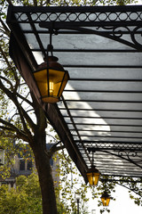 Lanternes jaunes à Paris