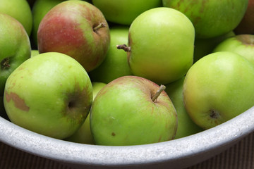 Äpfel aus dem eigenen Garten