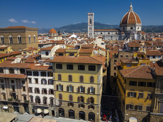 Fototapeta na wymiar Catedral i calles de Floréncia