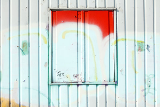 Fenster an einem Bauwagen