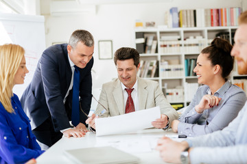 Obraz premium Succeful business partners brainstormin