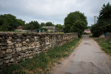 Fototapeta na wymiar забор в деревне