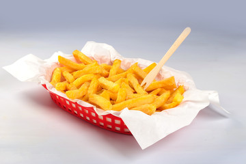 Pommes mit Pieckser