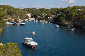 Fototapeta na wymiar Boats in Cala Figuera on Mallorca 