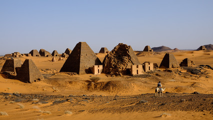 Pyramids of Meroe (Meroë), Sudan - obrazy, fototapety, plakaty