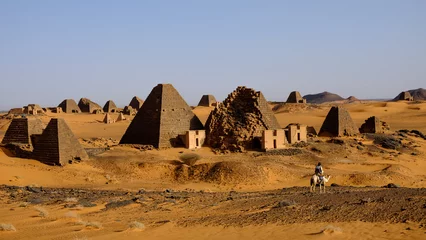 Fotobehang Pyramids of Meroe (Meroë), Sudan © zampe238