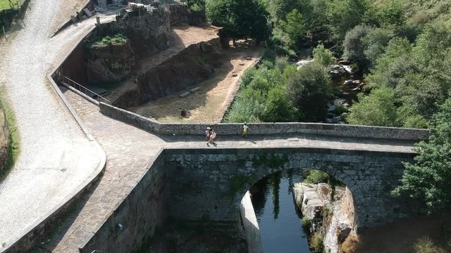 Peaking over the Stone Bridge at Lagari&ccedil;a