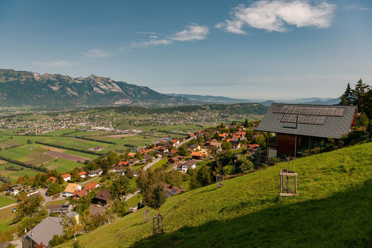 Liechtenstein, Rhein, Schweiz - von Planken aus gesehen
