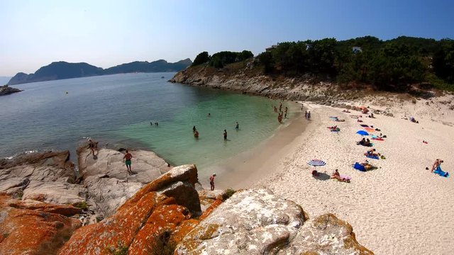 RODAS BEACH, C&Iacute;ES ISLANDS
