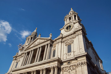 Fototapeta na wymiar Cathédrale St Paul à Londres