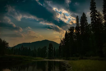 Velours gordijnen Mistig bos Sunset Coeur d’Alene River Idaho