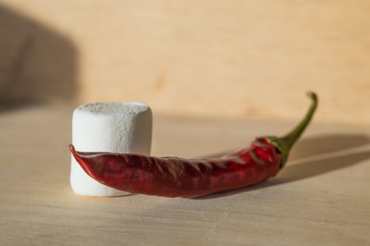 Scharf und S&uuml;&szlig; - Chilli und Marshmellow