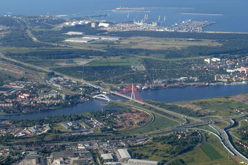 Fototapeta na wymiar Polska, Gdańsk z lotu ptaka - widok z okna samolotu