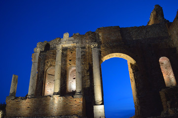 amphitheater taormina night