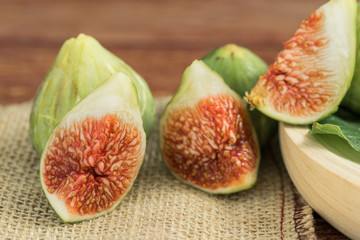 Gastronomic composition with figs