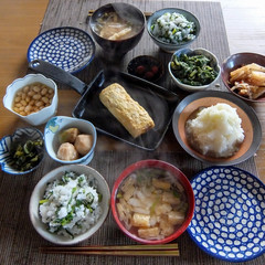 伝統的な日本の朝ごはん　和食　