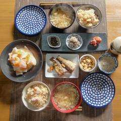 伝統的な日本の朝ごはん　和食　